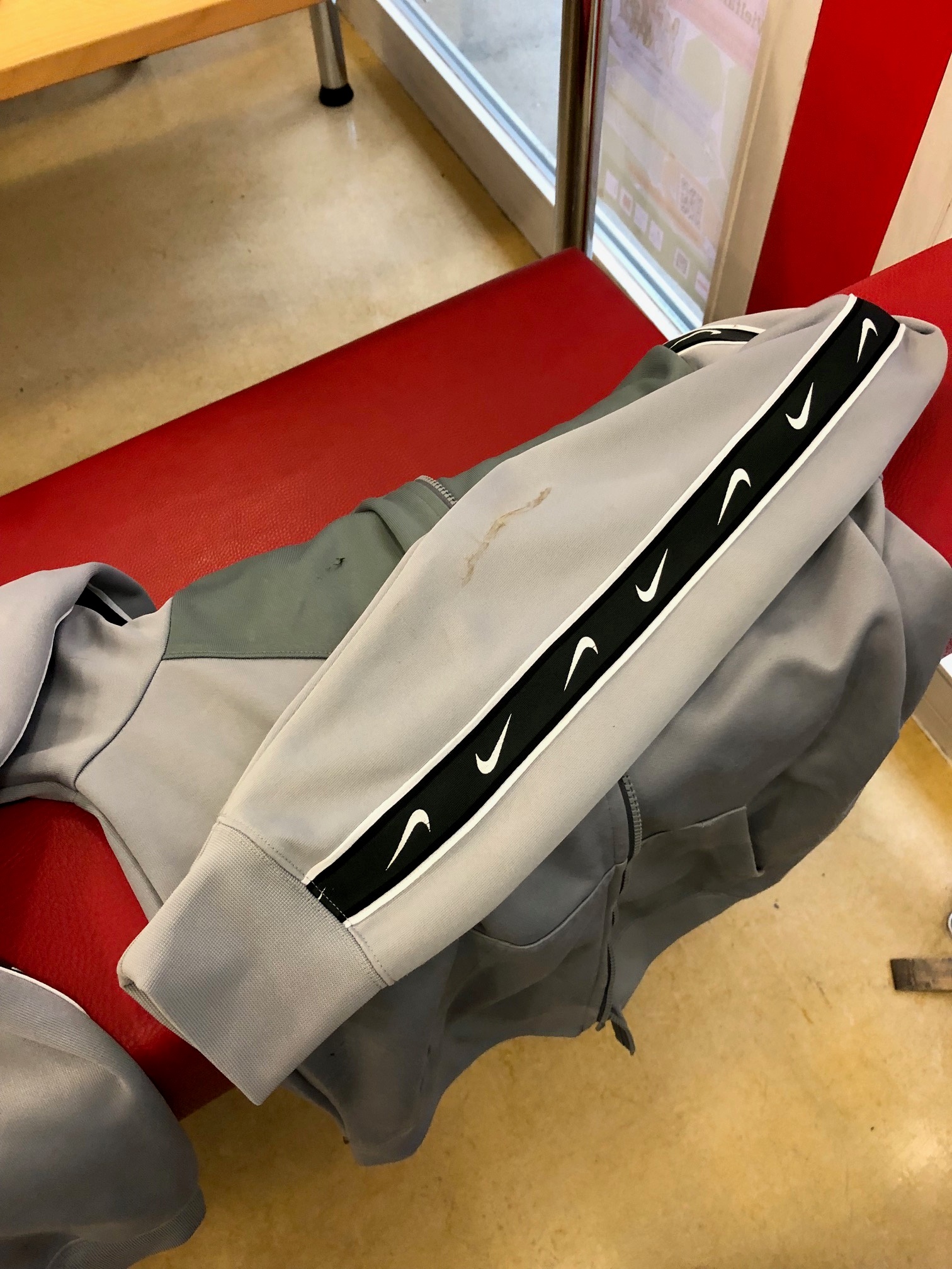 Fundsachen vom KonfiCamp 2025 Nike Jacke